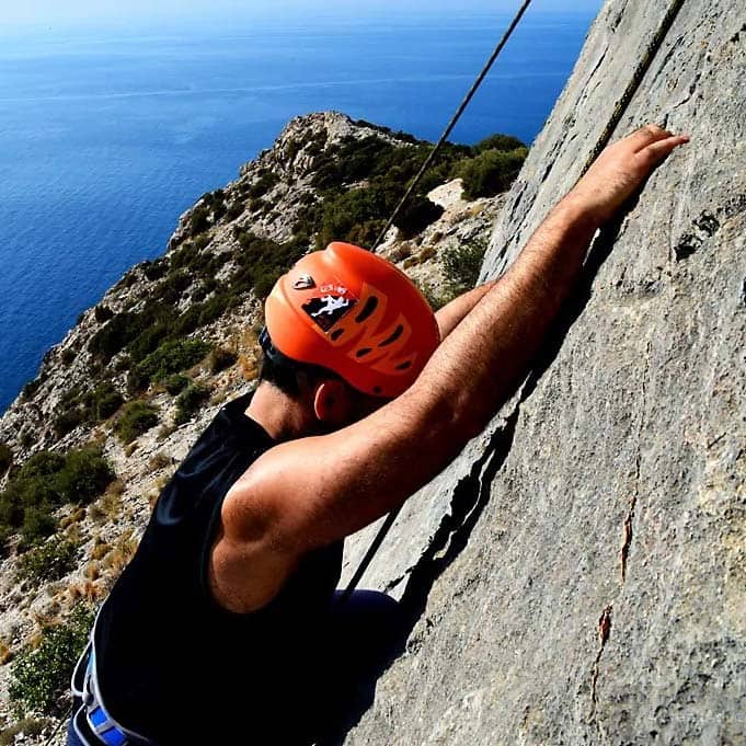 christos vasilopoulos rock climbing